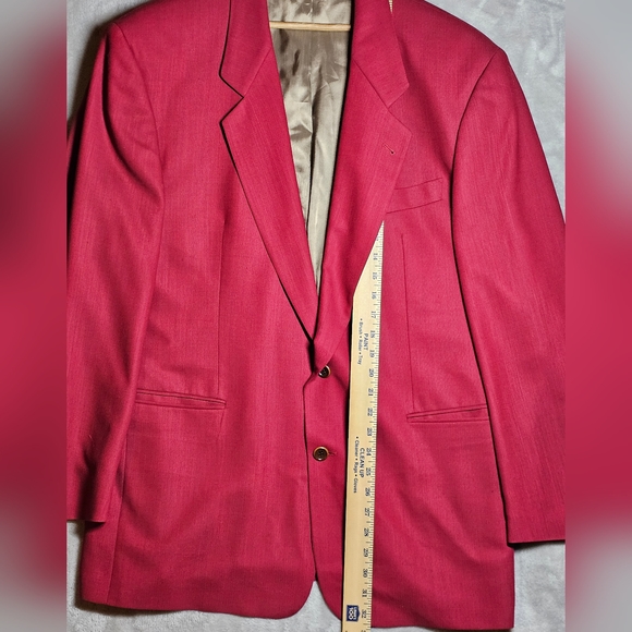 Hugo Boss Men's Holiday Red Sports Jacket Two button 44R Made in the USA. - Picture 4 of 11